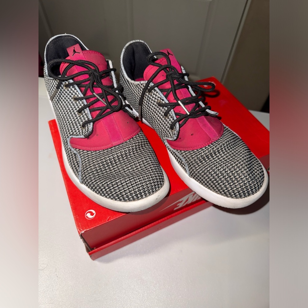 Jordan Eclipse Brilliant Magenta Women’s Shoes